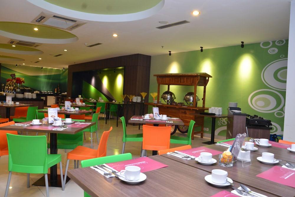 בנדונג Favehotel Hyper Square מראה חיצוני תמונה
