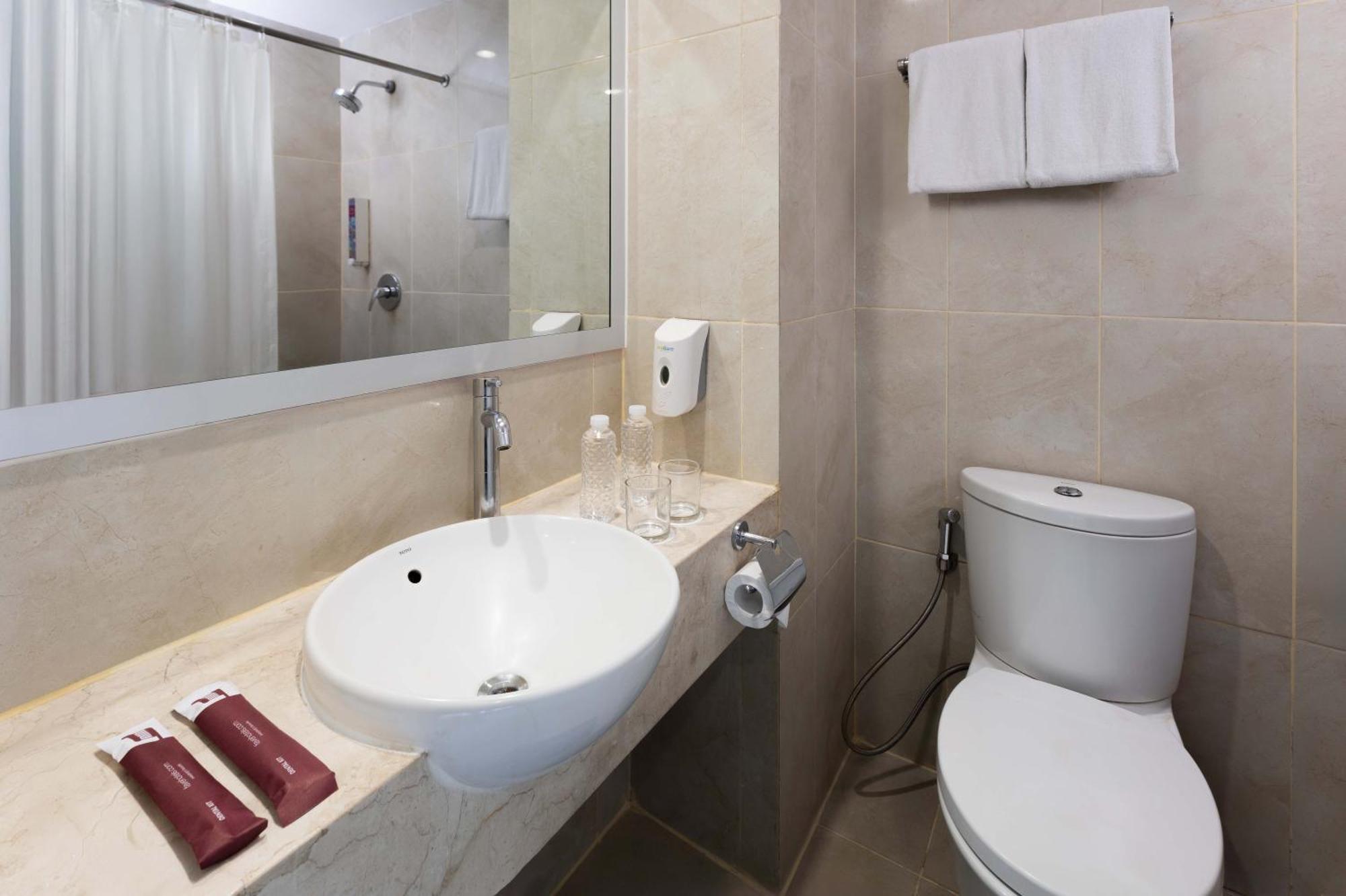 בנדונג Favehotel Hyper Square מראה חיצוני תמונה